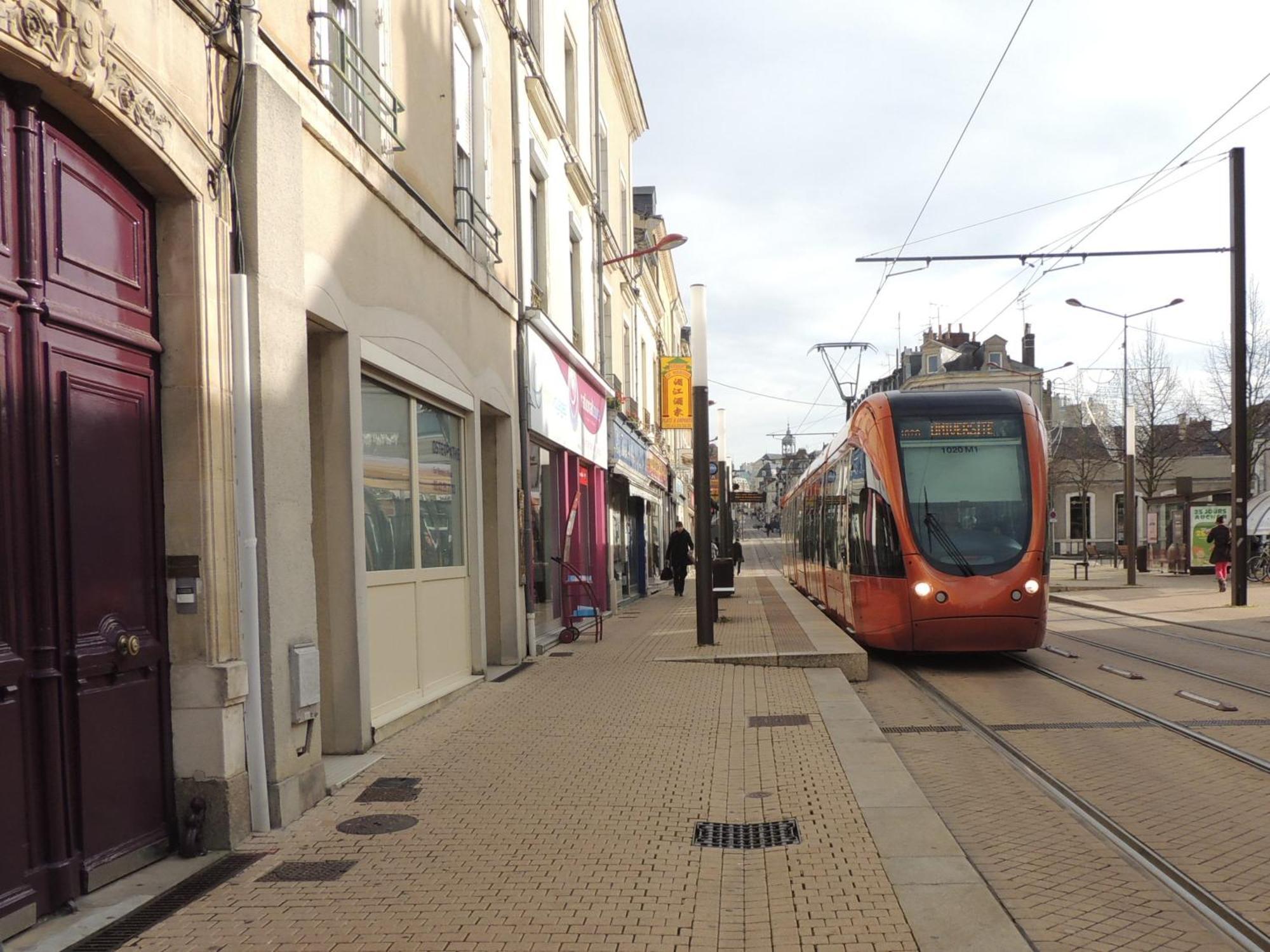Appartement Le Gambetta เลอม็องส์ ภายนอก รูปภาพ
